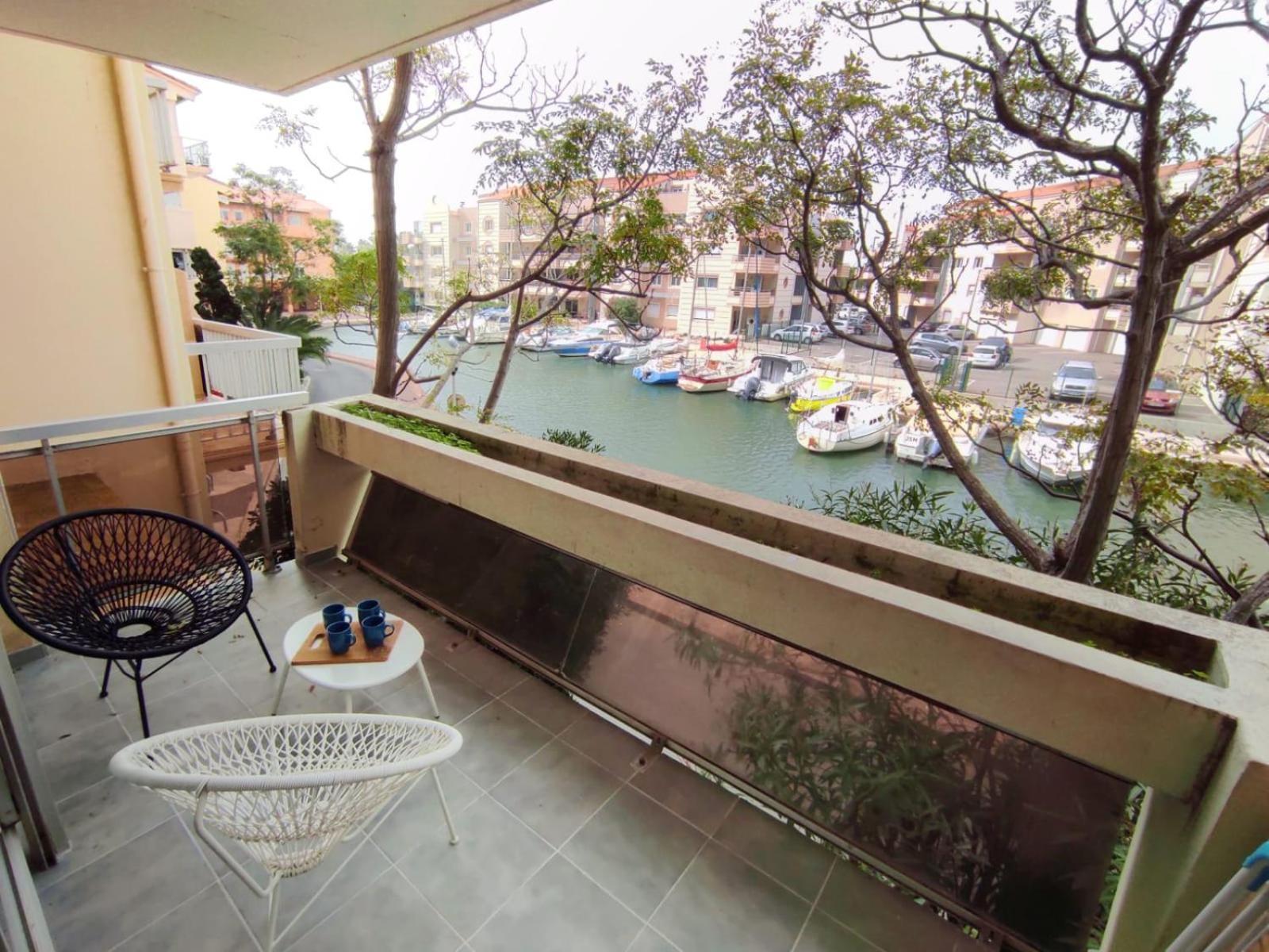 شقة Superbe T2 Au Calme Avec Balcon Sur La Marina - 10 كانيه الغرفة الصورة